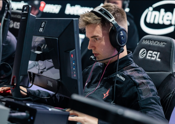 表现不仅稳 表现不仅稳