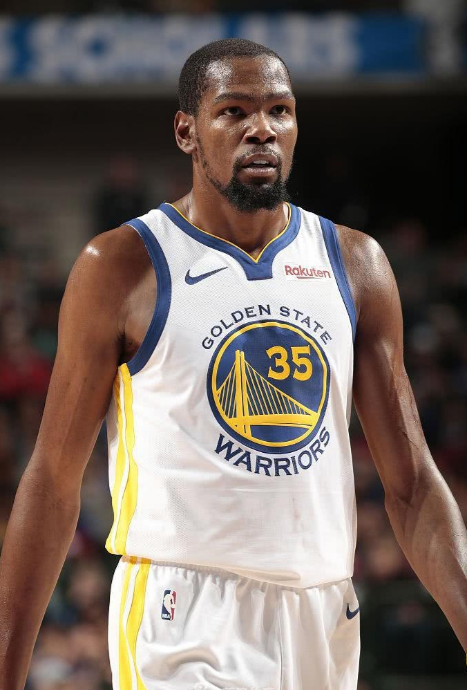 东契奇用左 东契奇用左