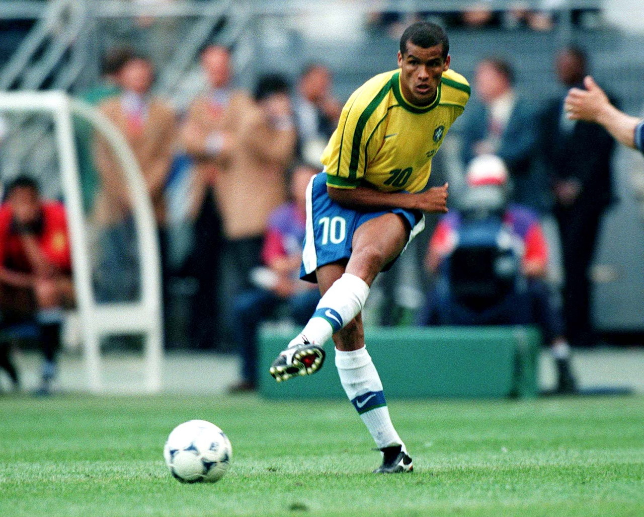 的单一性 的单一性