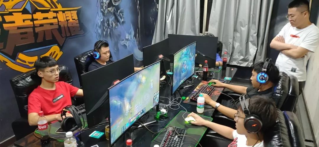 校园体育氛 校园体育氛