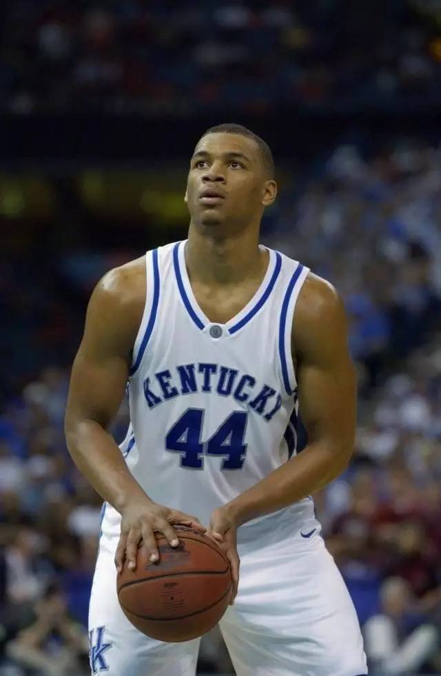 极推动海外 极推动海外